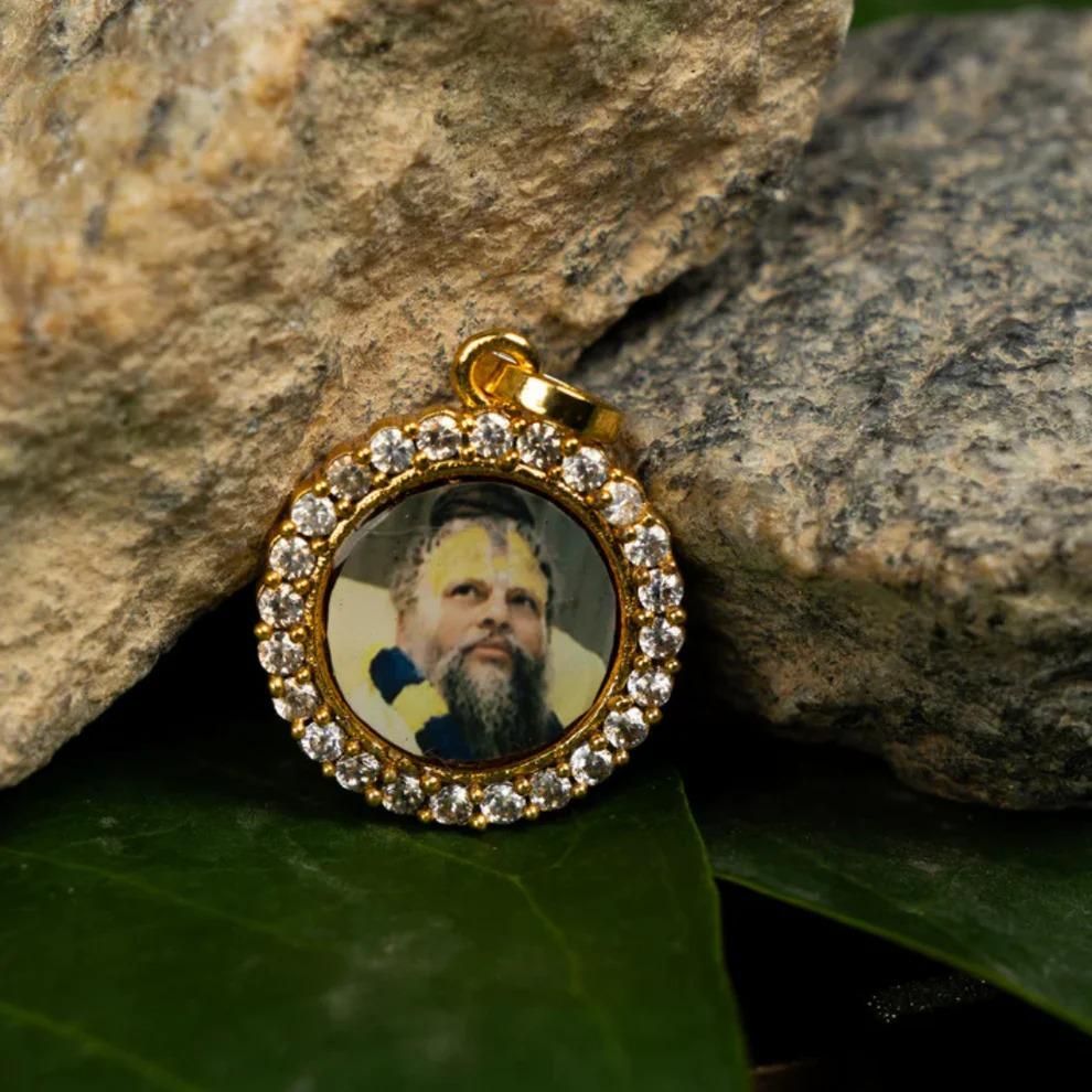 Premanand Maharaj With chain