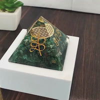 Green Aventurine Angelic Crystal Pyramid with Angel Symbol and Angel Number 808 520 741 for Vastu Good Luck